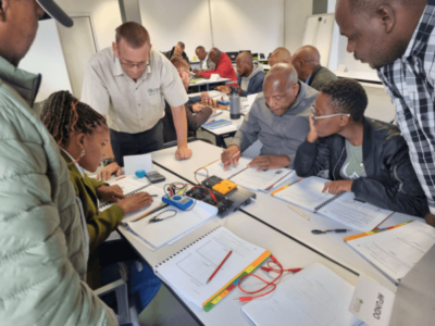 24 11 14 formation a distance gratuite en energie solaire 3 400x300 1.png